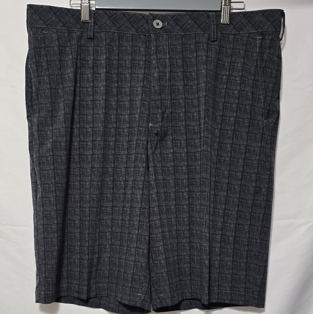 IZOD Men’s Dark Gray Checkered Flat Front Shorts – Classic Fit